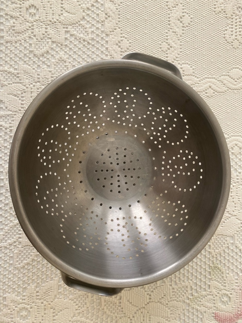 Ekco Stainless Steel 4 Qt 10” Diameter Collander